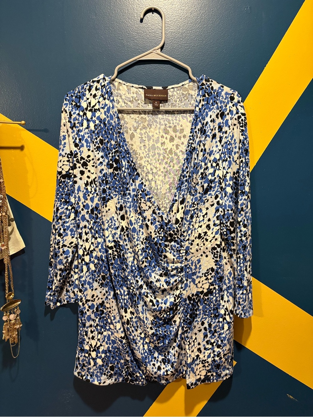 Dana Buchman Blue & White Printed Long Sleeve Faux Wrap Top EUC